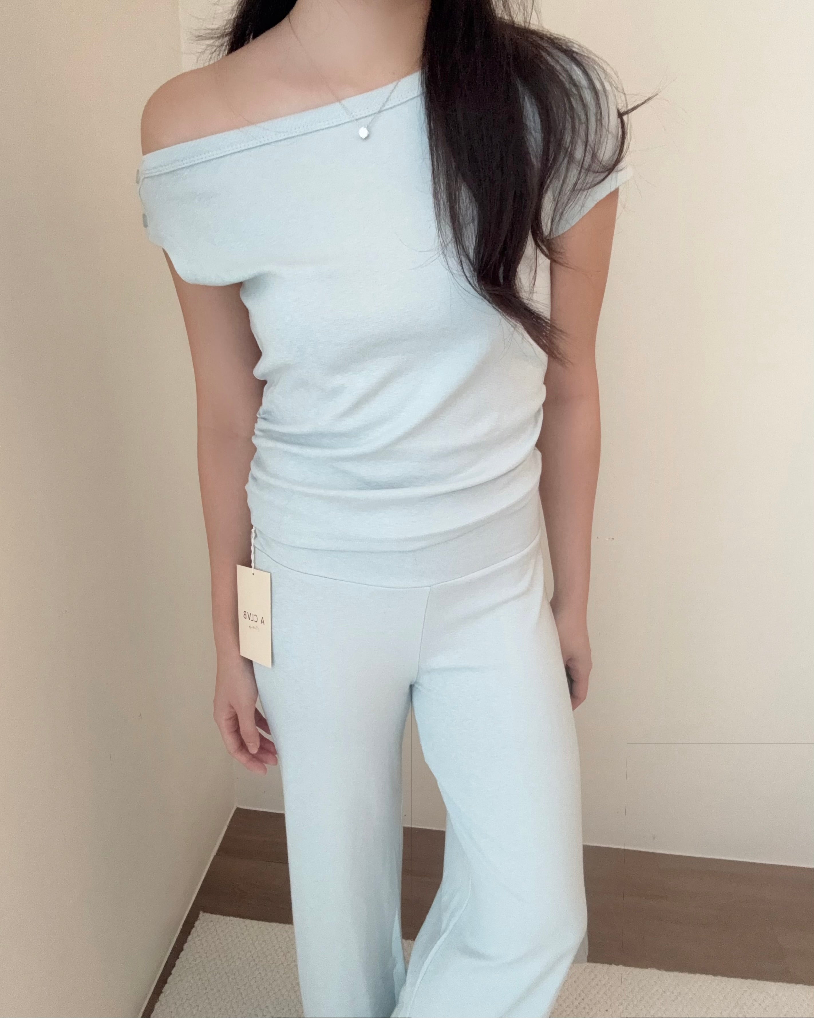 Ava Set