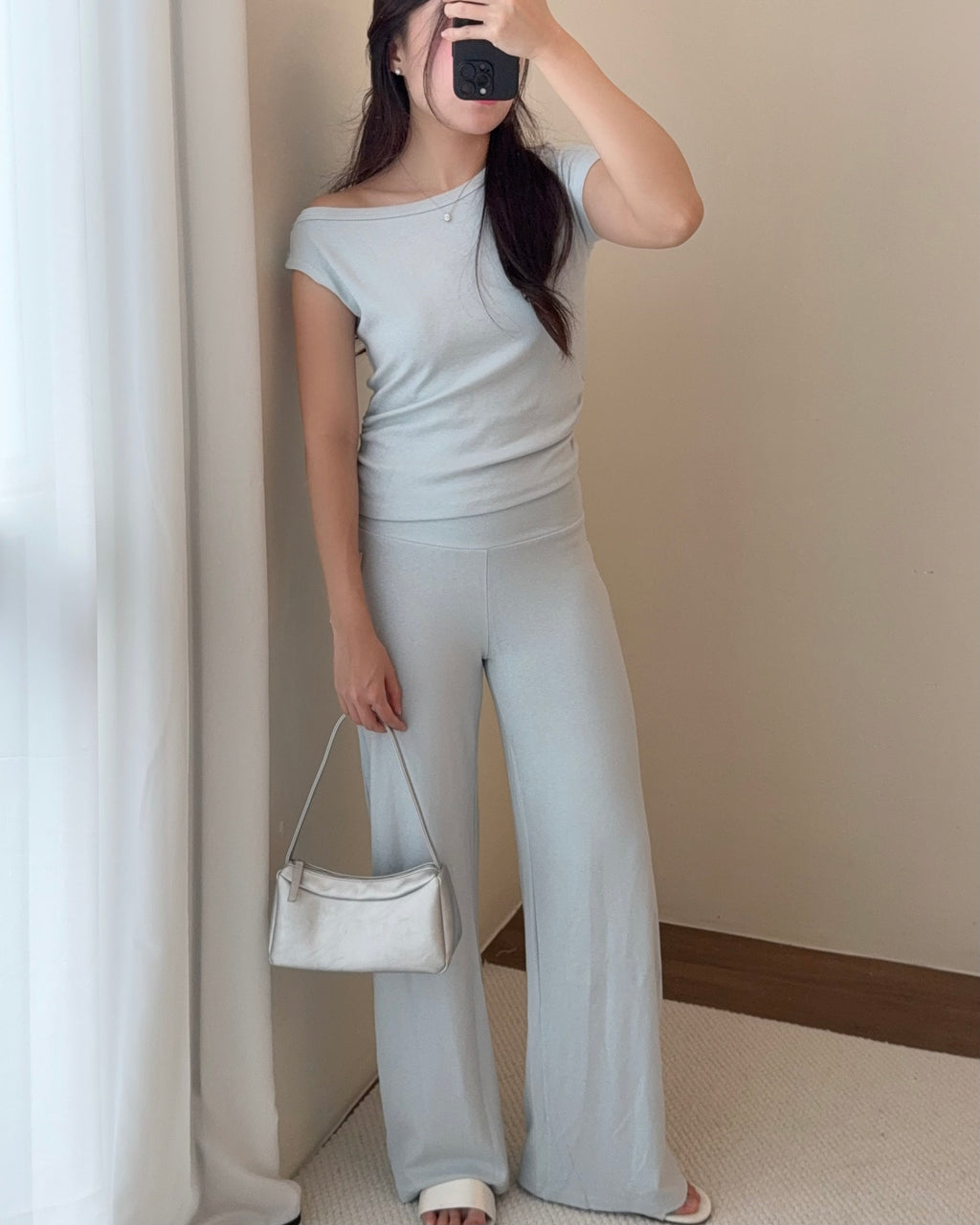 Ava Set