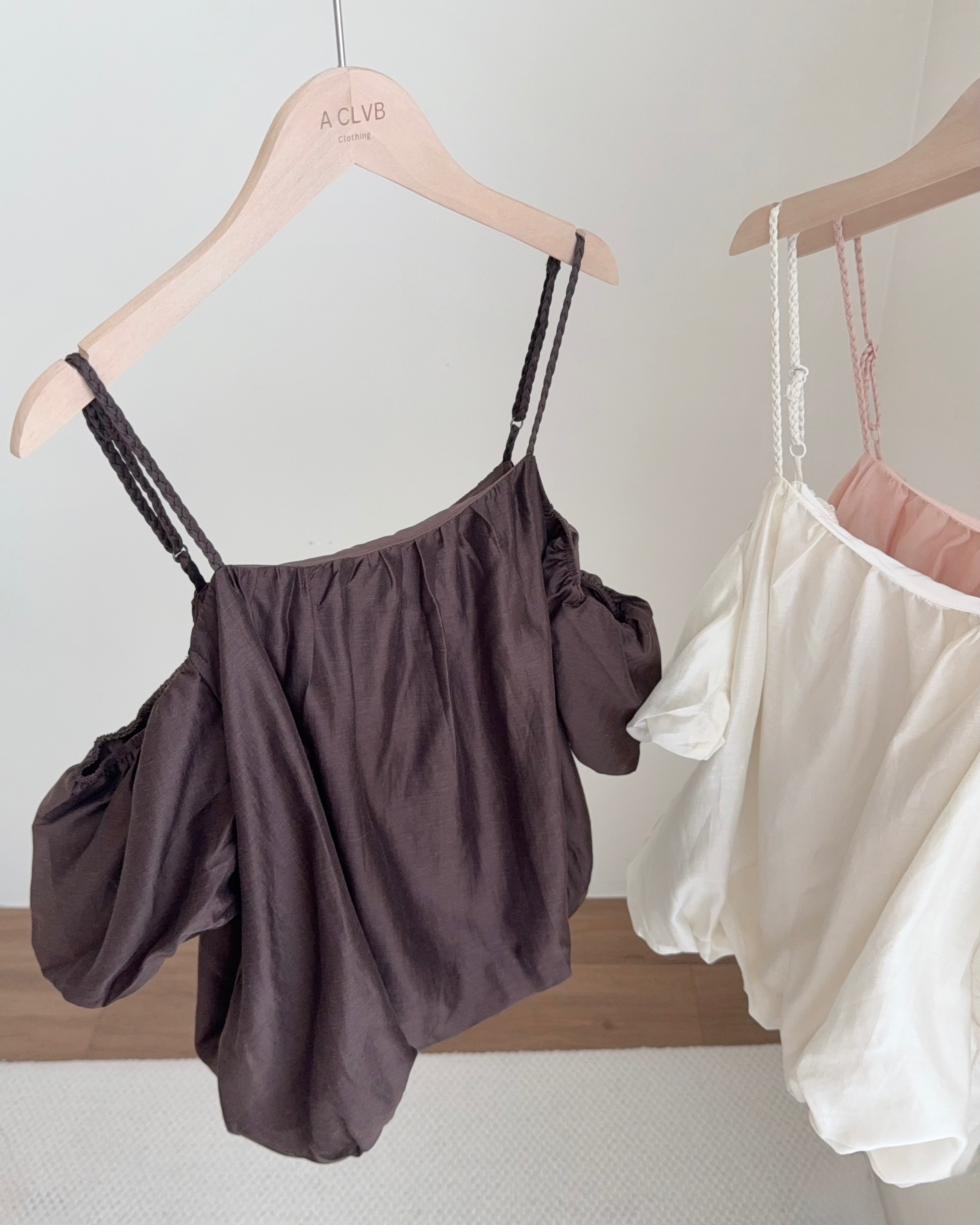 Leora Top