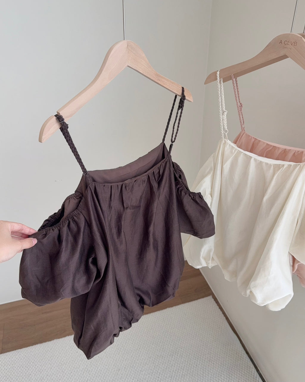 Leora Top