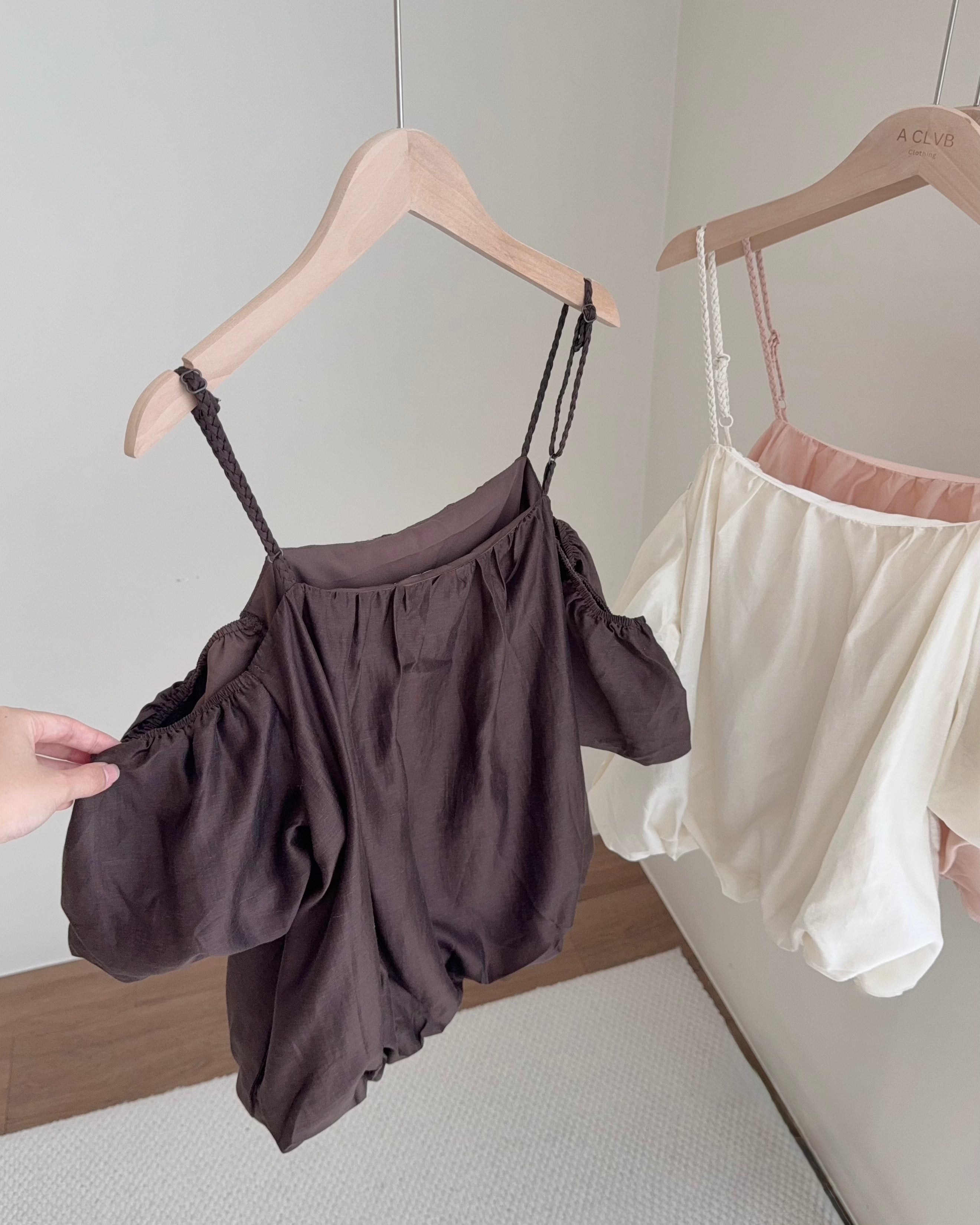 Leora Top