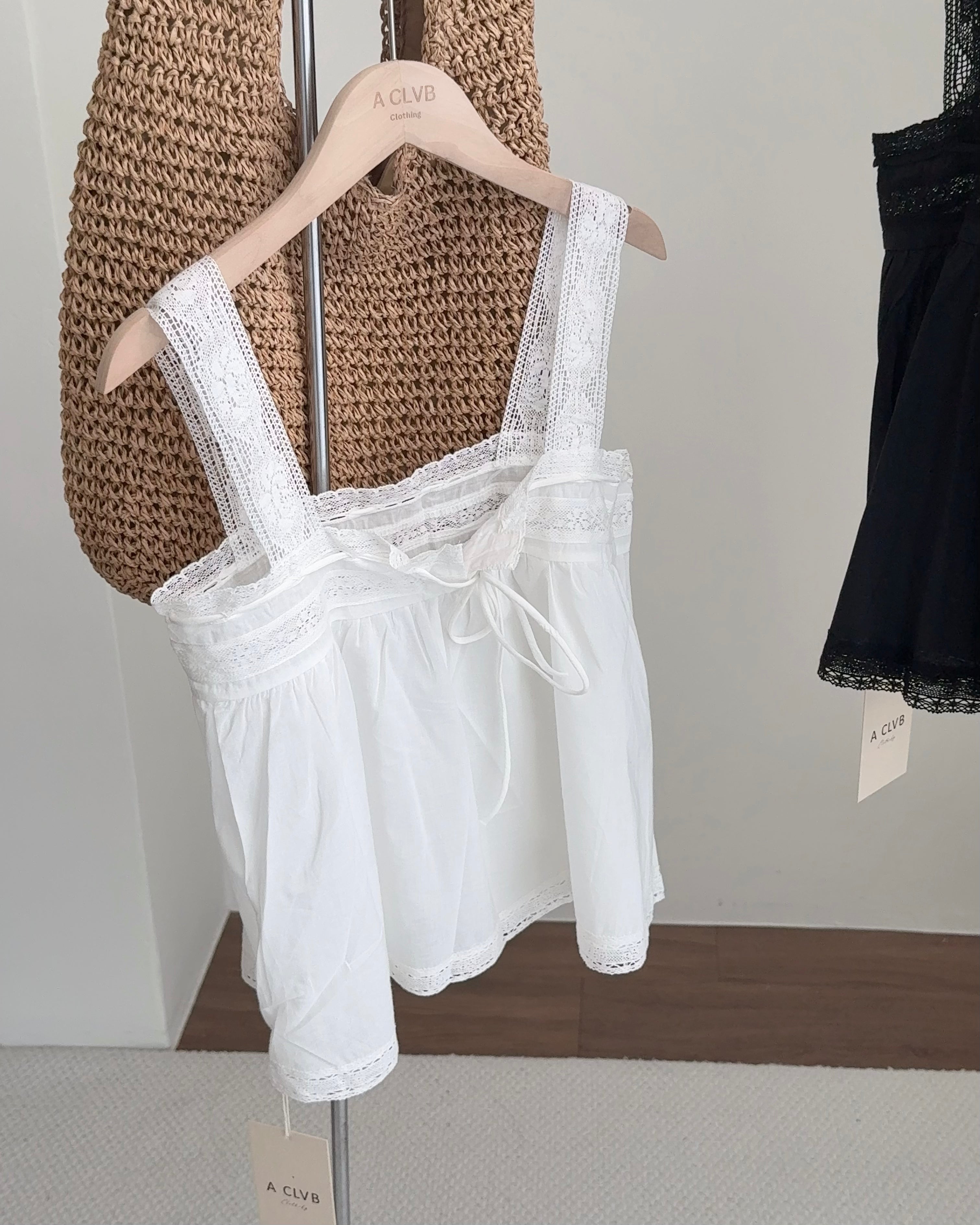 Lyra Top